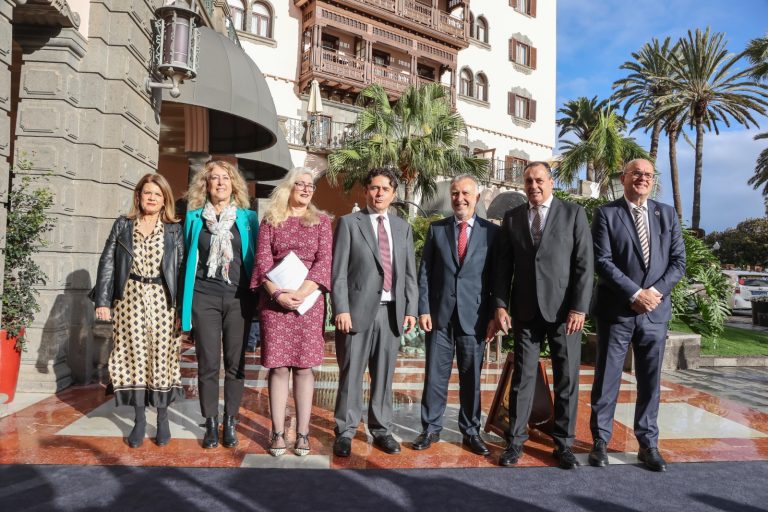 Autoridades antes de las jornadas